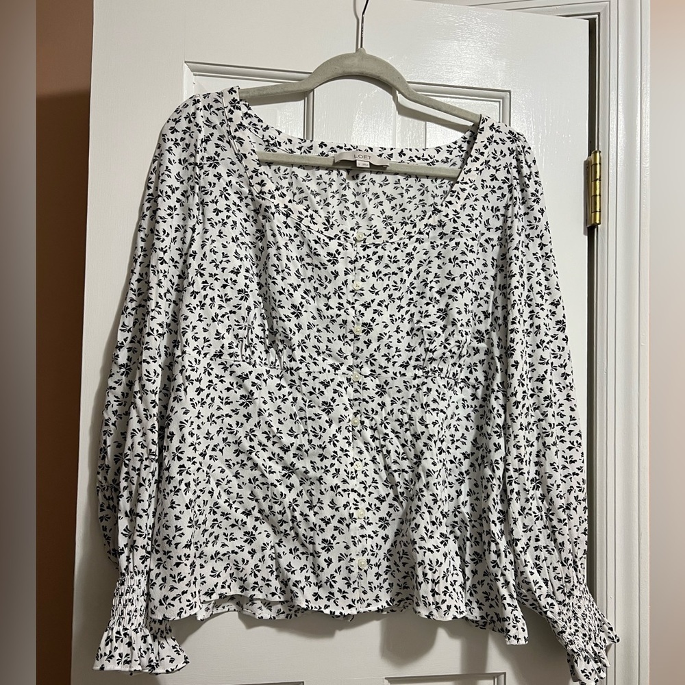 NWOT! Black and white floral loft blouse - Picture 1 of 6
